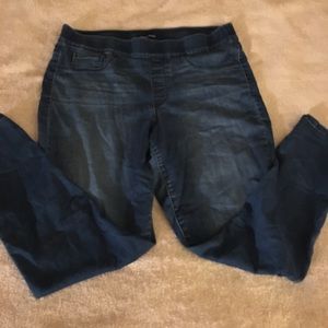 EUC. Dark blue pull on jeggings.